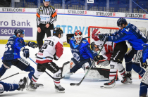 Brankář Vítkovic Dominik Hrachovina - Utkání 48. kola hokejové Tipsport extraligy: HC Vítkovice Ridera - HC Sparta Praha, 23. února 2025, Ostrava.